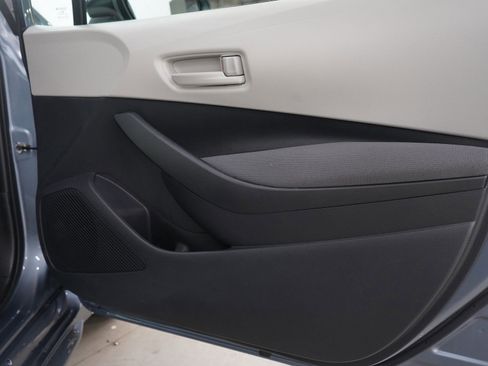 Used 2026 Toyota Corolla LE image 9