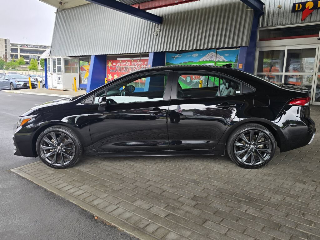 Used 2024 Toyota Corolla XSE FWD image 8