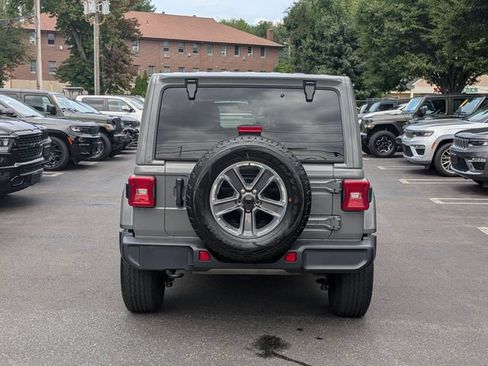 Used 2022 Jeep Wrangler Unlimited Sahara w/ LED Lighting Group AWD/4WD image 4