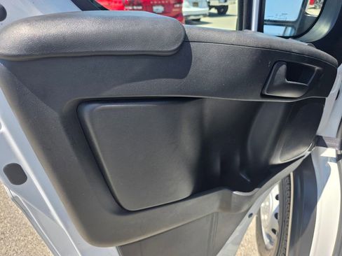 Used 2023 RAM ProMaster 2500 FWD image 13