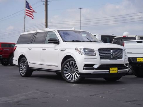 Used 2019 Lincoln Navigator L Reserve image 2