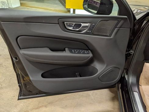 New 2026 Volvo XC60 B5 Ultra w/ Protection Package Premier image 9