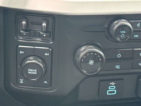 Certified 2024 Ford F250 XL w/ STX Appearance Package image 19