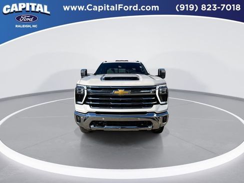 Used 2024 Chevrolet Silverado 2500 LTZ w/ LTZ Convenience Package image 3