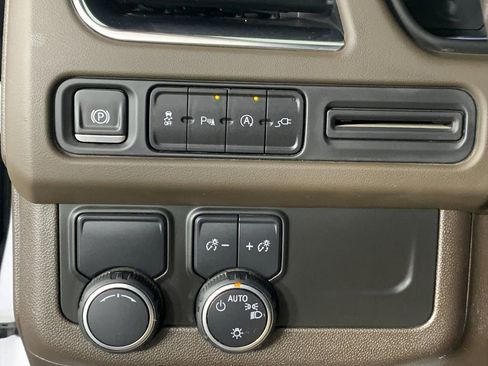 Used 2021 Chevrolet Tahoe LT RWD image 17