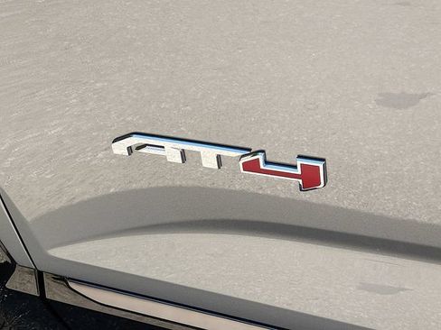 New 2026 GMC Terrain AT4 w/ Technology Package II AWD/4WD image 18