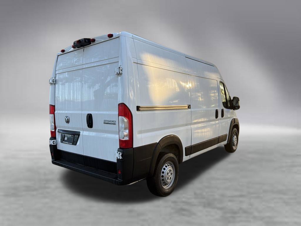 Used 2025 RAM ProMaster 2500 w/ Convenience Group FWD image 3
