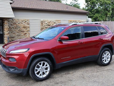 Used 2014 Jeep Cherokee Latitude w/ Comfort/Convenience Group AWD/4WD image 5