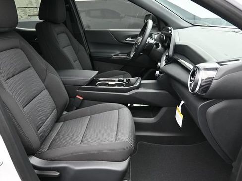 New 2026 Chevrolet Equinox LT w/ Safety and Technology Package FWD image 29