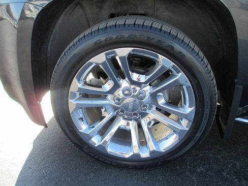 Used 2018 GMC Yukon SLT w/ Premium Edition image 12