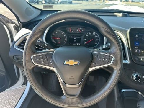 Used 2024 Chevrolet Malibu LT image 12