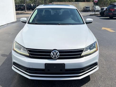 Used 2017 Volkswagen Jetta SE FWD image 5
