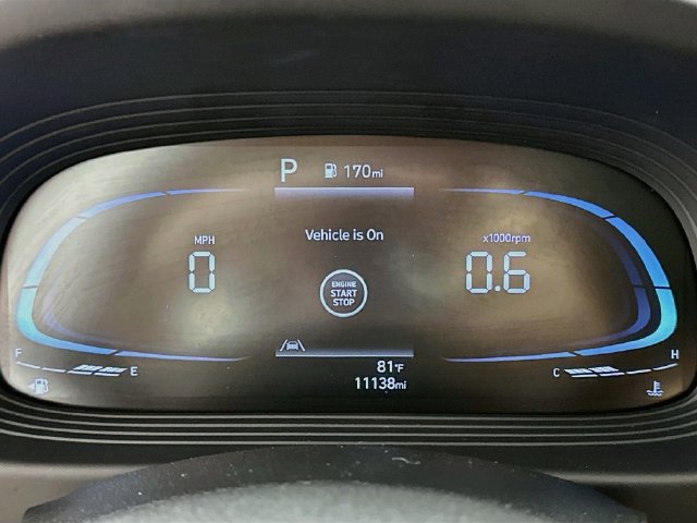 Used 2024 Hyundai Venue Limited FWD image 18