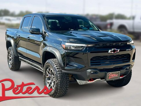 Used 2025 Chevrolet Colorado ZR2 image 1