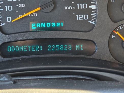 Used 2005 GMC Sierra 2500 SLT w/ Heavy-Duty Power Package image 26