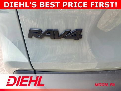 Used 2021 Toyota RAV4 XLE Premium AWD/4WD image 6