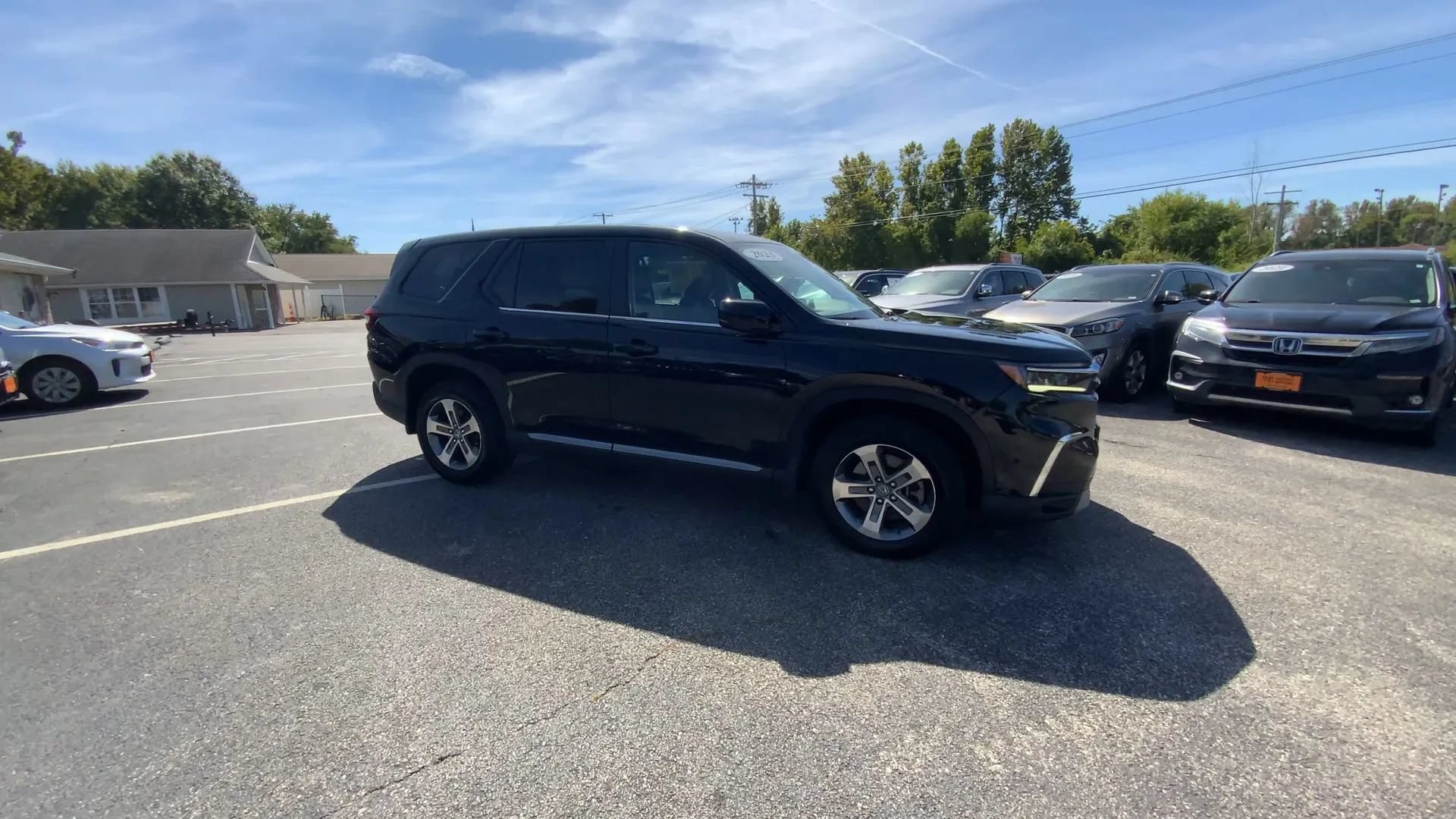 Used 2023 Honda Pilot EX-L image 2