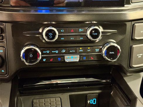 New 2026 Ford F250 Lariat w/ Black Appearance Package AWD/4WD image 15