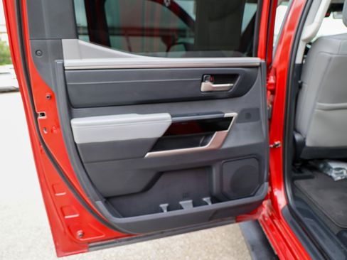 Used 2024 Toyota Tundra Limited AWD/4WD image 40