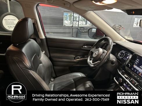 Certified 2023 Nissan Pathfinder SL AWD/4WD image 9