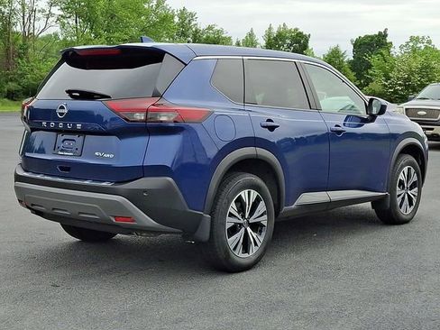 Used 2023 Nissan Rogue SV AWD/4WD image 9