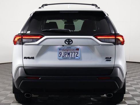 Used 2023 Toyota RAV4 XLE Premium AWD/4WD image 5