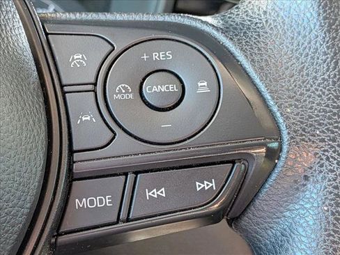 Used 2025 Toyota Corolla LE FWD image 13