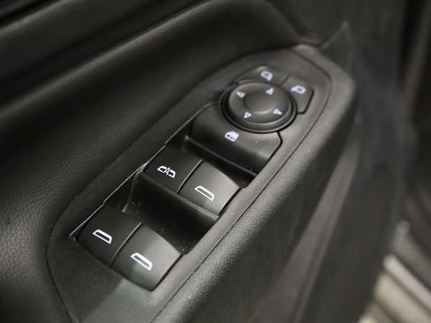 Used 2018 Chevrolet Equinox LT w/ Sun & Infotainment Package image 18