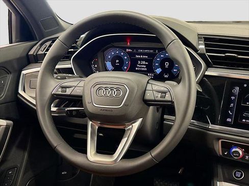 Certified 2025 Audi Q3 2.0T Premium Plus w/ Premium Plus Package AWD/4WD image 18