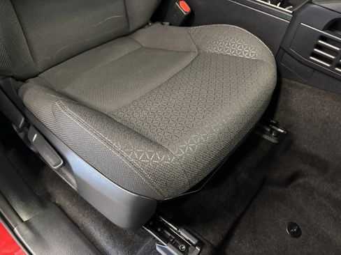 Certified 2025 Toyota 4Runner SR5 image 39