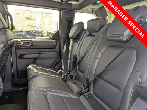 New 2025 Ford Bronco Badlands image 17
