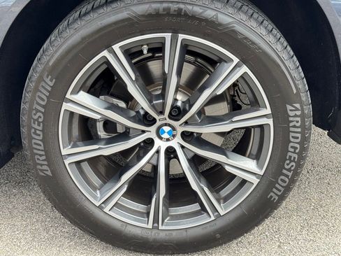 Certified 2022 BMW X5 xDrive40i w/ M Sport Package image 8