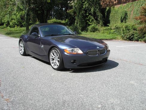 Used 2004 BMW Z4 3.0i RWD image 1