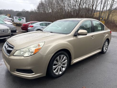 Used 2010 Subaru Legacy 3.6R Premium image 4