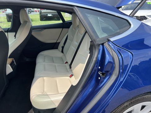 Used 2020 Tesla Model S Long Range Plus AWD/4WD image 25