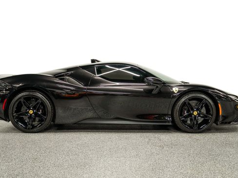 Used 2024 Ferrari SF90 Stradale image 39