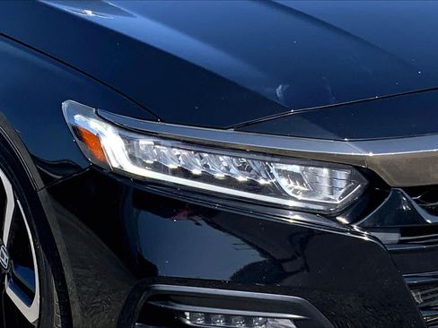 Used 2018 Honda Accord Sport image 24