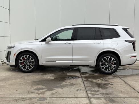 New 2025 Cadillac XT6 Sport w/ Technology Package image 4