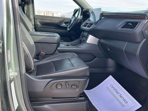 Used 2023 Chevrolet Suburban Premier image 14