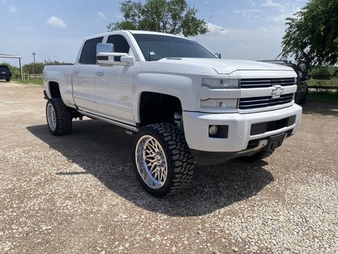 Used 2016 Chevrolet Silverado 2500 High Country w/ Duramax Plus Package AWD/4WD image 2