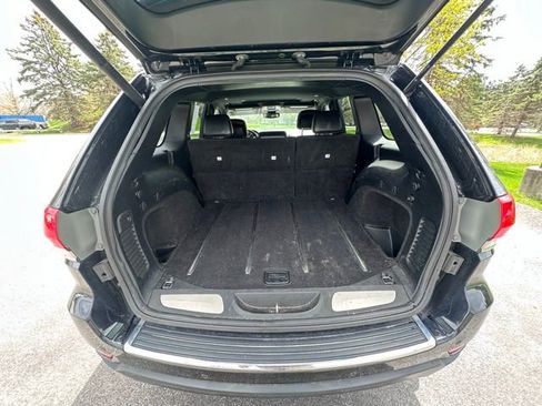 Used 2017 Jeep Grand Cherokee Limited image 10