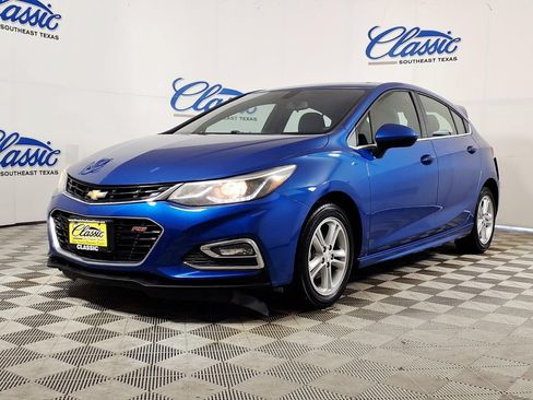 Used 2017 Chevrolet Cruze LT w/ Convenience Package FWD image 5