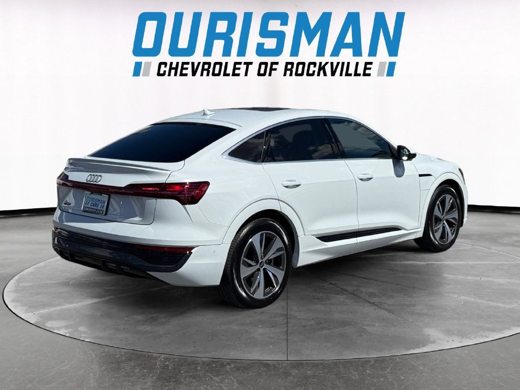 Used 2024 Audi Q8 e-tron Prestige w/ Prestige Package AWD/4WD image 6