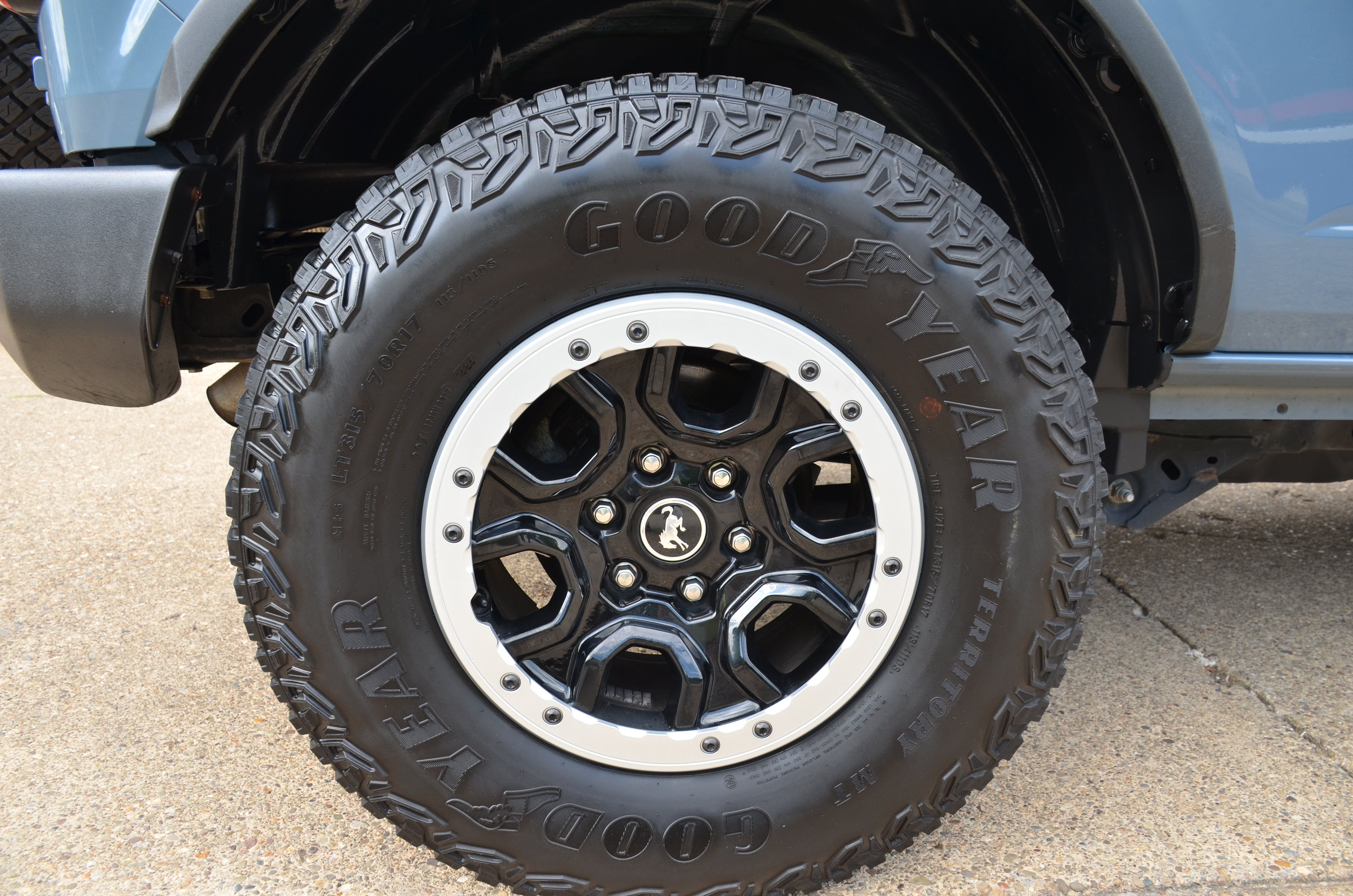 Used 2023 Ford Bronco Outer Banks w/ Sasquatch Package AWD/4WD image 16