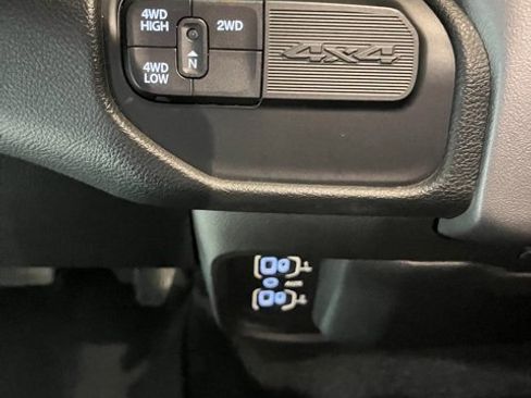 Used 2022 RAM 3500 Big Horn image 23