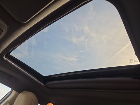 Certified 2024 Toyota Sienna XLE image 20