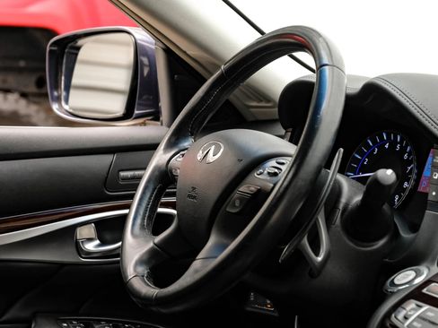 Used 2011 INFINITI M37 w/ Sport Pkg RWD image 15