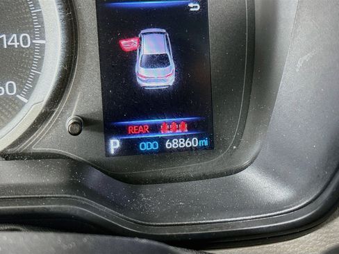 Used 2022 Toyota Corolla LE FWD image 16