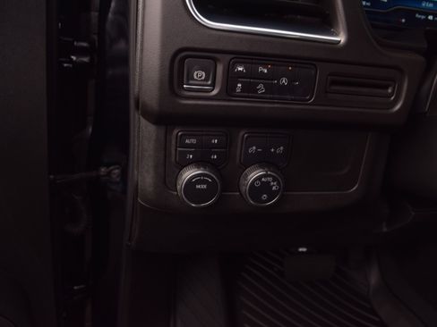 Used 2024 Chevrolet Tahoe Z71 AWD/4WD image 13