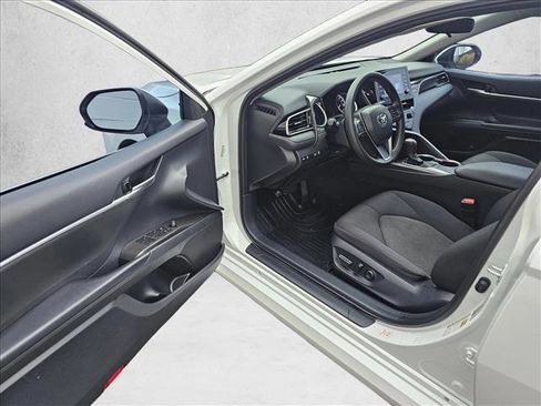 Used 2023 Toyota Camry LE image 18